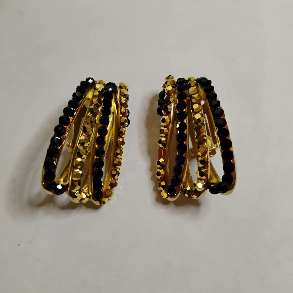Vintage FO Inc Rhinestone 10 Kt Gold Plated Clip On Earrings‎